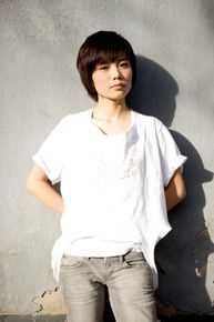 最新许飞在《恰许同学年少》专辑宣传图中的图集