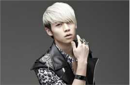 最新魏晨(Vision Wei)在2011专辑《破晓》中的壁纸