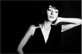 王丽坤(Claudia)《讽刺》宣传海报