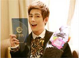 陈学冬(Cheney Chen)获奖时刻前后照片