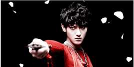 黄子韬(Z.TAO、 、タオ)在《MAMA》MV中的舞剑红衣少年中的