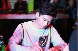 乔振宇(Qiao Zhenyu)151101坏蛋必须死真Q侠北京生日会性感图片图集