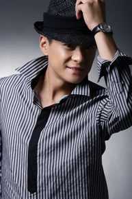 《王斑》封面图片