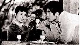 轰动一时的小街剧照