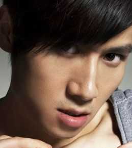 《王柏伦》封面图片