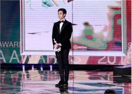 金秀贤(Kim Soo Hyun、キム スヒョン)KBS演技大赏(2015)前后照片