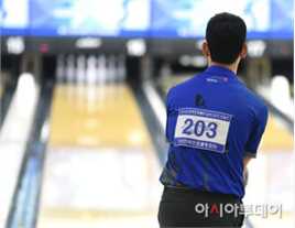 金秀贤(Kim Soo Hyun、キム スヒョン)保龄球选拔赛性感图片图集