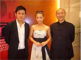 吕行参加活动的照片