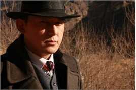 吕行在《神》中的硬汉形象