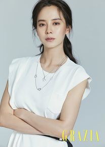 高清宋智孝(Song Ji Hyo<i>（艺名）</i>、 、Cheon Seong Im<i>（出生名）</i>、 、Cheon su-yeon<i>（现用名）</i>)在《GRAZIA》中的图集