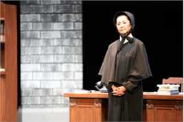 话剧《怀疑》剧照