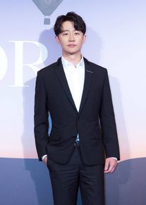 黄轩(Huang Xuan)出席活动图册