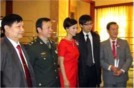 翁虹(Ewong ，Yvonne Yung Hung)出席各类公益活动图册