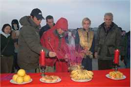 高清温德光在拍摄《黄石的孩子》中的图集