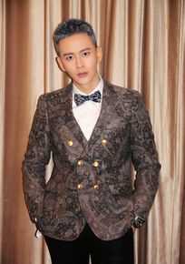 黄宥明(Huang Ming)黄明出席微博之夜图片图集