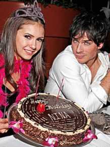 妮娜·杜波夫(Nina Dobrev)生活照素颜照相册