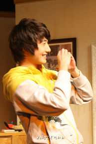 丁一宇(JungilWoo)话剧图片图集