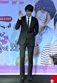 最全丁一宇(JungilWoo)在《花美男拉面馆》试映会中的壁纸