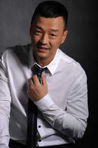 王喜(Wong He)工作照片前后照片