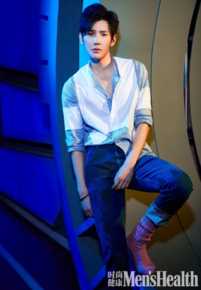 最全彦希(Saixixi)在《时尚健康》 2017年第08期中的壁纸