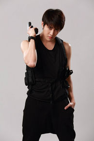 披拉·尼迪裴善官(   /Pirat Nitipaisalkul)Mike泰剧图册素颜照相册