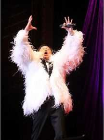 最全许冠文(Michael Hui)在2011香港《最后警告栋笃笑》中的壁纸