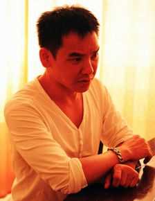 最新黄明升性感图片