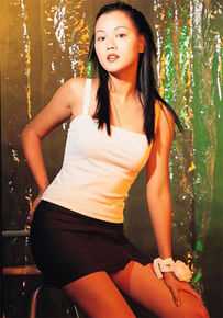 任港秀(Jenny Kong-sau YAM)前后照片