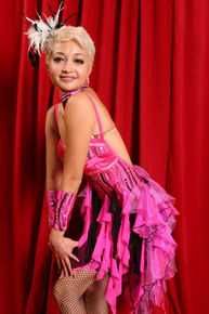 最全李绮红(Theresa L Solomonson)在2011年参加《舞林大会》中的壁纸