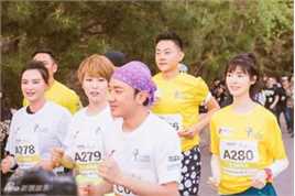 卢杉(Amber)向上马拉松性感图片图集