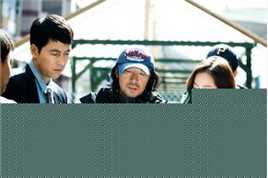 金奎泰(Kim Kyoo Tae（英文）、 （韩文）)在《吧嗒吧嗒》拍摄花絮中的