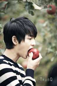 最优质宋仲基(Song Joong Ki)在《TrunQ Korea》大邱篇中的相册
