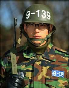 姜栋元(Kang Dong Won、カン ドンウォン)军中生活素颜照相册