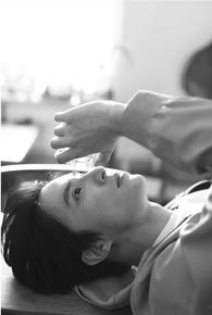 最新薛之谦(Joker Xue)在《红秀Grazia》中的壁纸