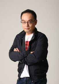 最新易智言性感图片