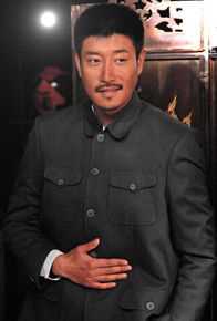 张鹰地雷战生活照