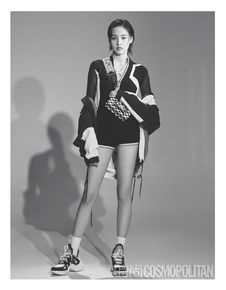 最新张艺上在《COOPOLITA》中的图集