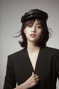 最新张艺上性感图片