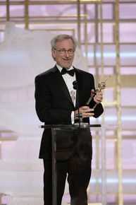 史蒂文·斯皮尔伯格(Steven Allan Spielberg)斯皮尔伯格手握终身成就奖奖杯发表感言性感图片图集