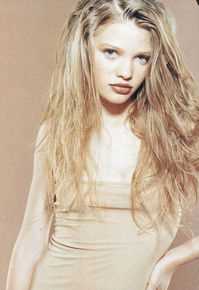 精选梅兰尼·蒂埃里(Mélanie Thierry)