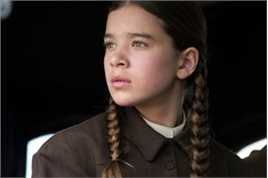 海莉·斯坦菲尔德(Hailee Steinfeld)电影高清剧照