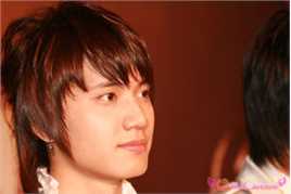 金恩圣(英文：Tanas 韩文：)-EP新闻发布会性感图片图集