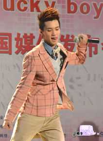 金恩圣(英文：Tanas 韩文：)2011年肆月活动前后照片