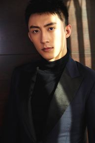 黄景瑜(Johnny)第八届牛耳奖互联网年度文娱人物前后照片