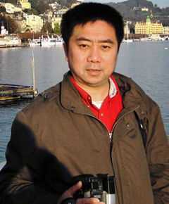 最新冯大年壁纸