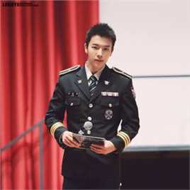 李东海(Lee Dong Hae)入伍服役前后照片