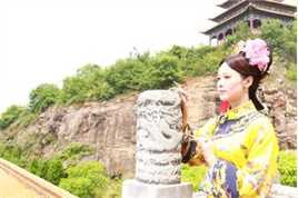 石筱群在《乾隆秘史》秋影中的