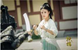 张雅钦扶摇生活照