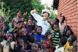 尹施允(，Yun Si Yun，ユン シユン，Yoon Si Yoon)公益宣传图册性感图片图集