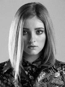 薇洛·西尔德斯(Willow Shields)